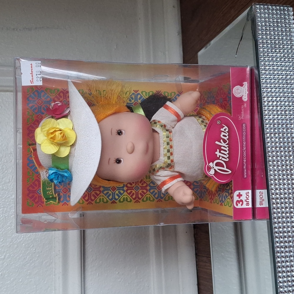 Pitukas muñeca Mexican doll Muñecas Clementina Pituka Michoacana Michoacan